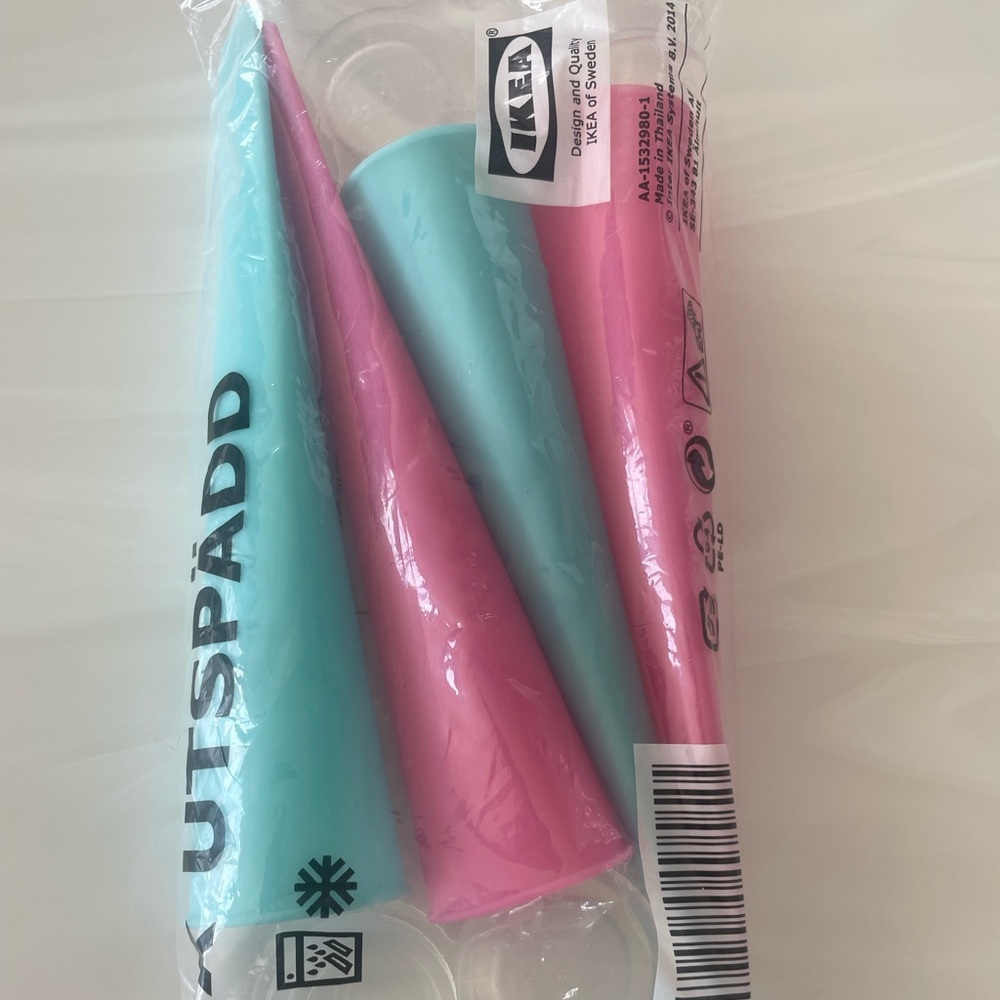 IKEA Pink and Blue silicone moulds UTSPADD new